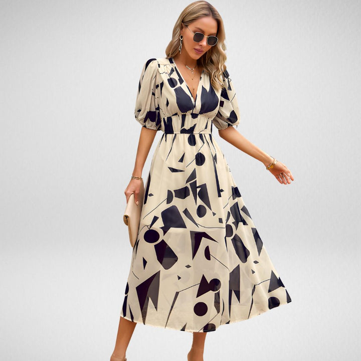 Stella - Charming dress with V-neckline