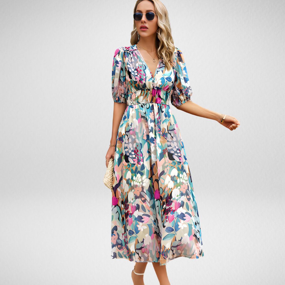 Stella - Charming dress with V-neckline